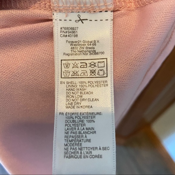 Forever21 Summer Dress
Size Medium - Picture 4 of 7